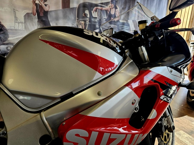 suzuki - gsx-r-750