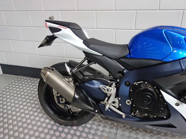 suzuki - gsx-r-750