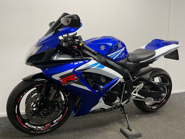 suzuki - gsx-r-750