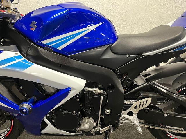 suzuki - gsx-r-750