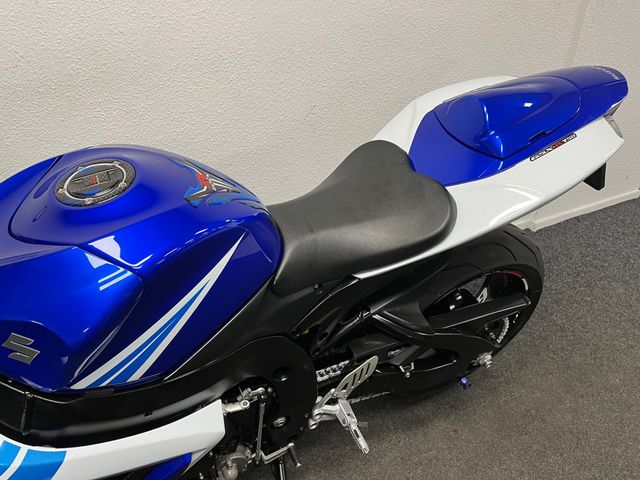 suzuki - gsx-r-750