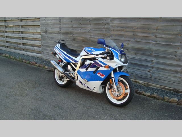 suzuki - gsx-r-750