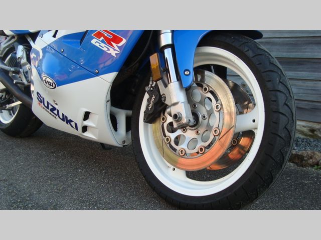 suzuki - gsx-r-750