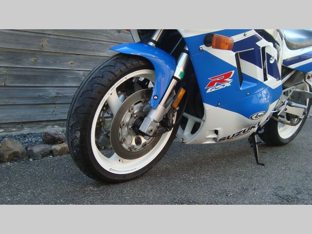 suzuki - gsx-r-750