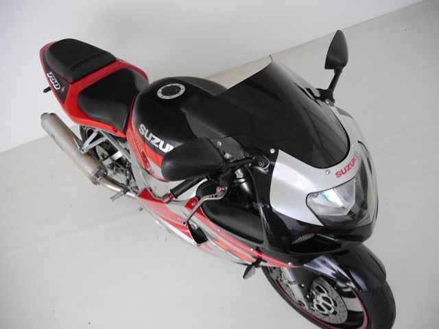 suzuki - gsx-r-750