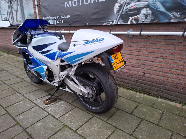 suzuki - gsx-r-750