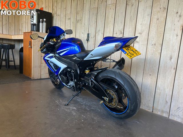suzuki - gsx-r-750