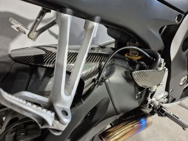 suzuki - gsx-r-750