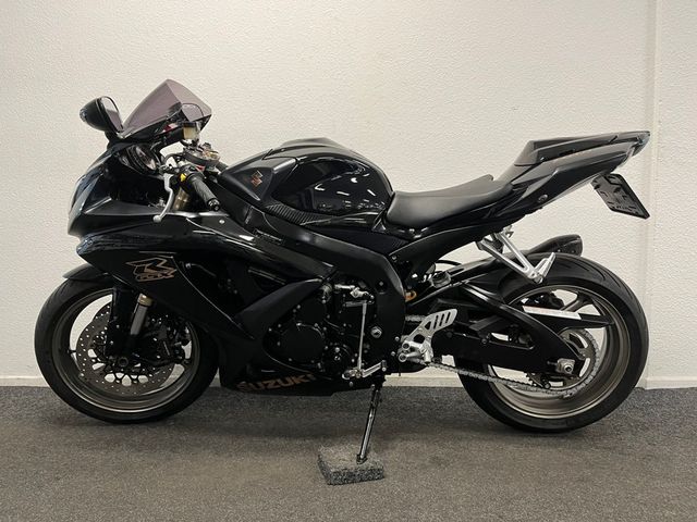 suzuki - gsx-r-750