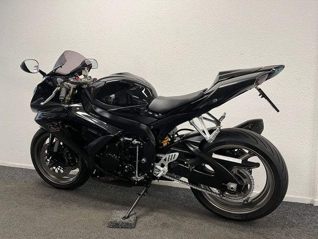 suzuki - gsx-r-750