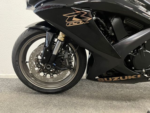 suzuki - gsx-r-750