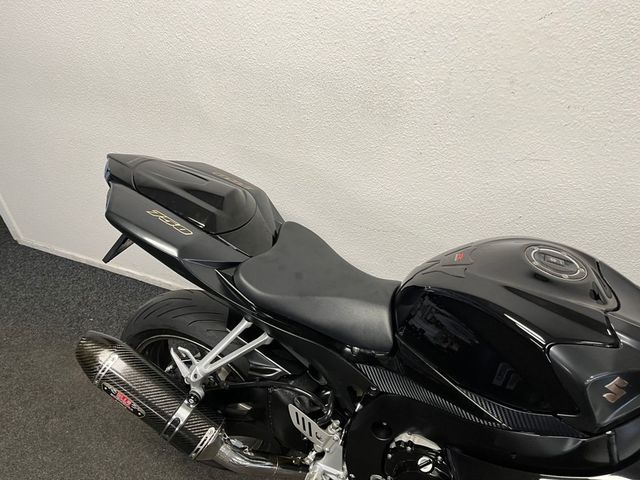 suzuki - gsx-r-750