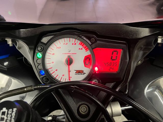 suzuki - gsx-r-750