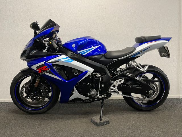 suzuki - gsx-r-750