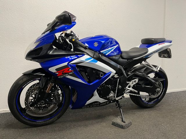 suzuki - gsx-r-750