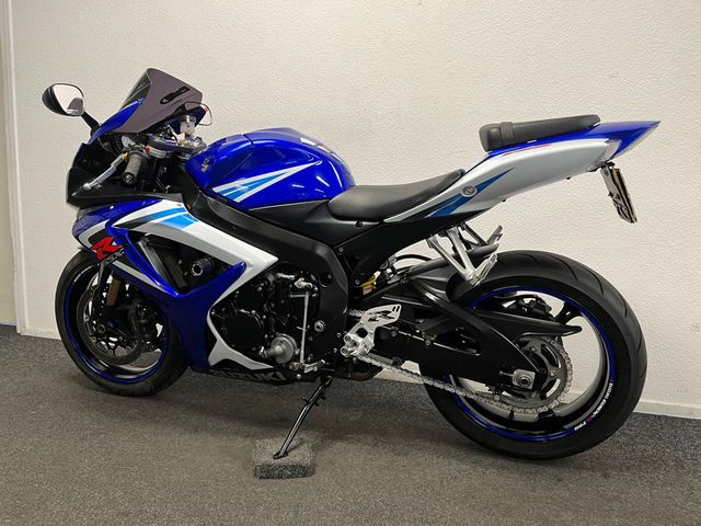 suzuki - gsx-r-750