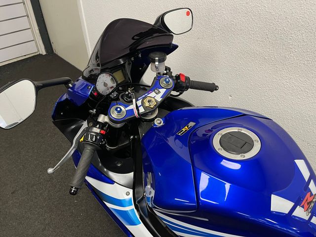suzuki - gsx-r-750