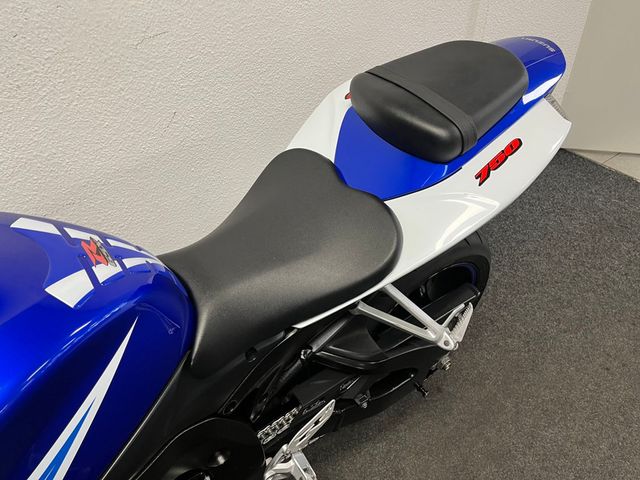 suzuki - gsx-r-750