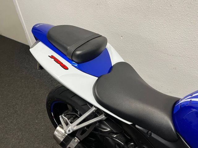 suzuki - gsx-r-750