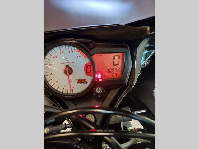 suzuki - gsx-r-750