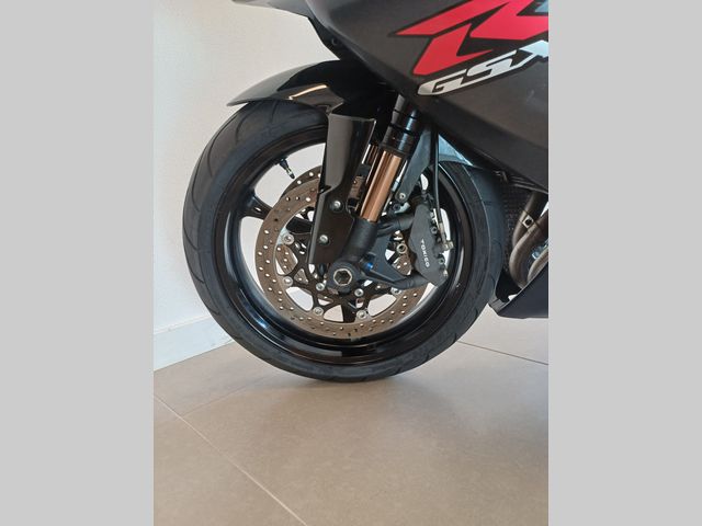 suzuki - gsx-r-750