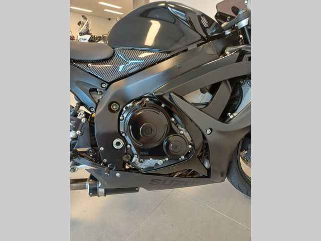 suzuki - gsx-r-750