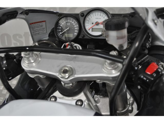 suzuki - gsx-r-750