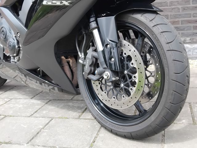 suzuki - gsx-r-750