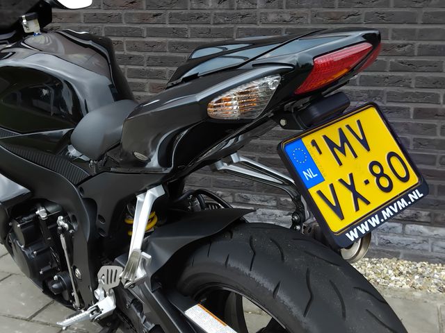 suzuki - gsx-r-750