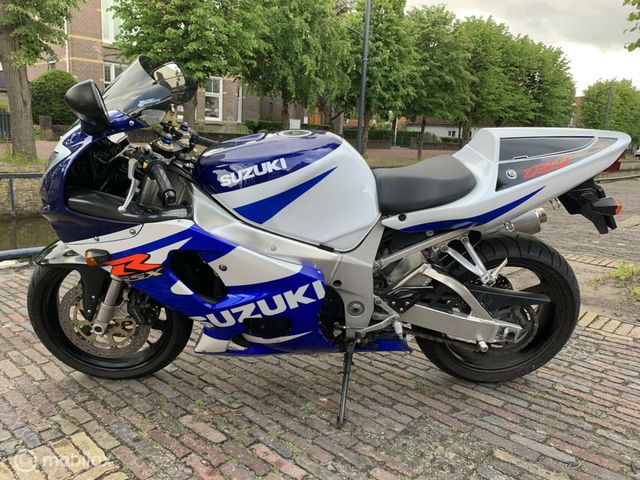 suzuki - gsx-r-750