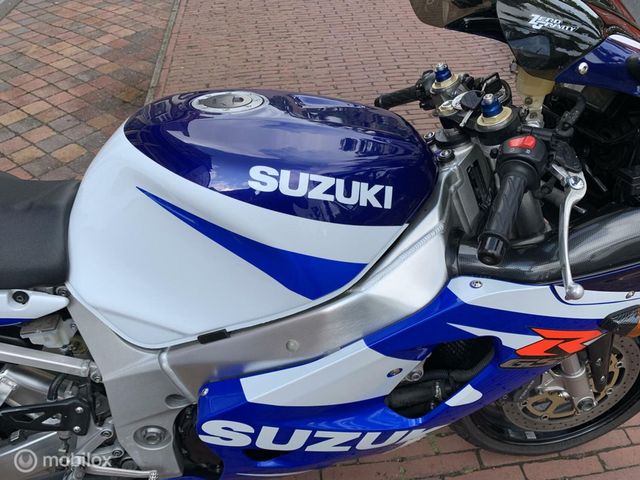 suzuki - gsx-r-750