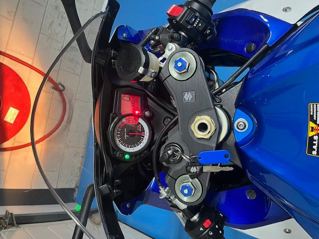 suzuki - gsx-r-750