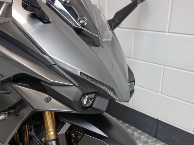 suzuki - gsx-s-1000-gt