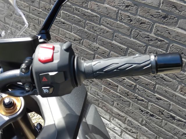 suzuki - gsx-s-1000-gt