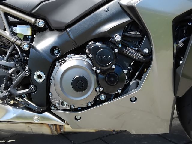 suzuki - gsx-s-1000-gt