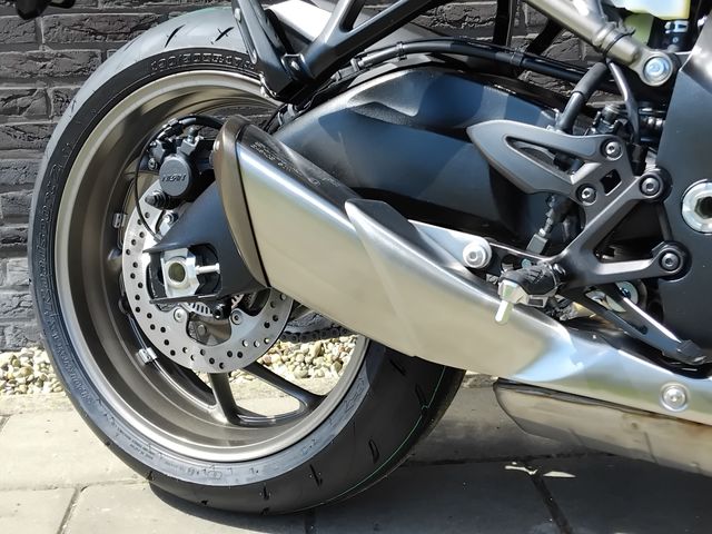 suzuki - gsx-s-1000-gt