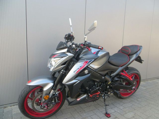 suzuki - gsx-s-1000-street-x-treme