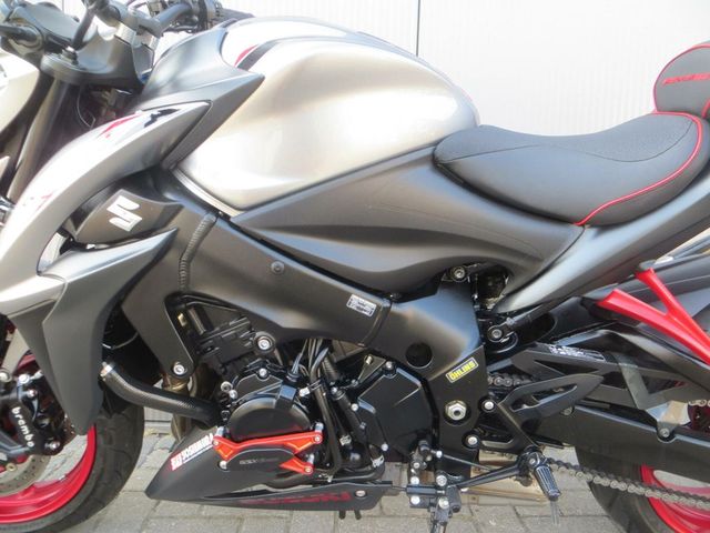 suzuki - gsx-s-1000-street-x-treme