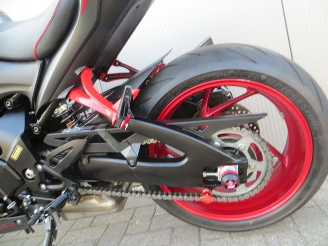 suzuki - gsx-s-1000-street-x-treme