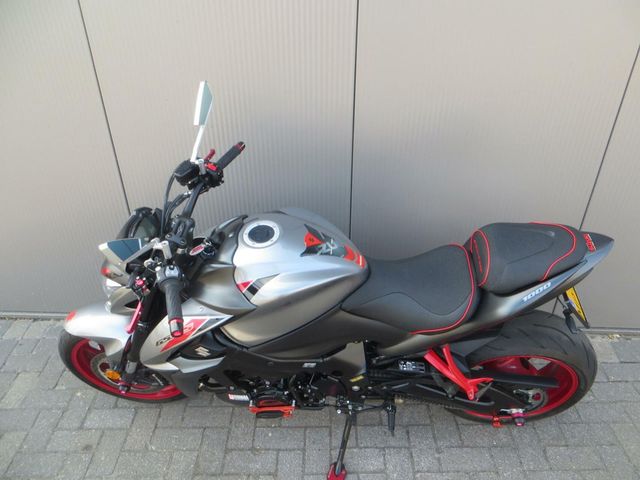 suzuki - gsx-s-1000-street-x-treme