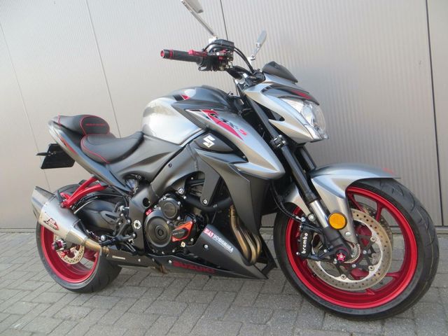 suzuki - gsx-s-1000-street-x-treme