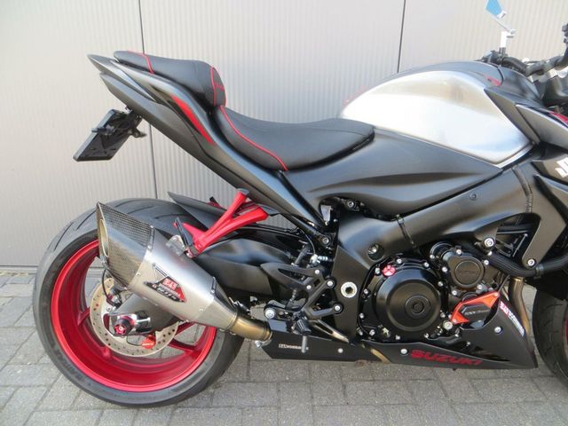 suzuki - gsx-s-1000-street-x-treme