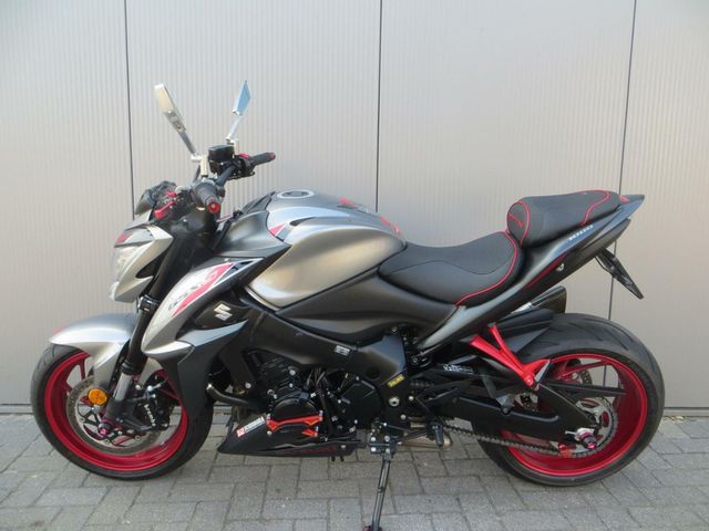 suzuki - gsx-s-1000-street-x-treme