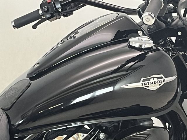 suzuki - intruder-c-1500-t