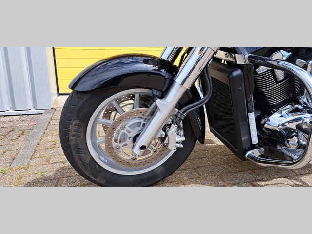 suzuki - intruder-c-1800-r-lc