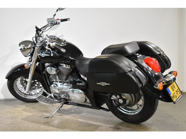 suzuki - intruder-c-800