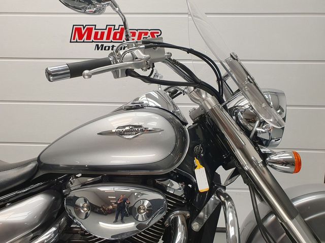 suzuki - intruder-c-800