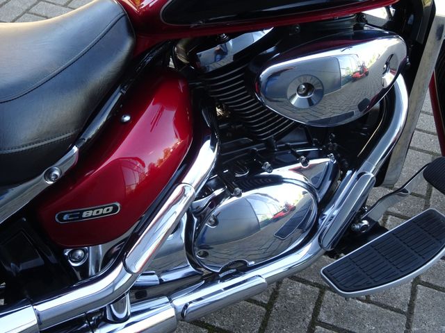 suzuki - intruder-c-800