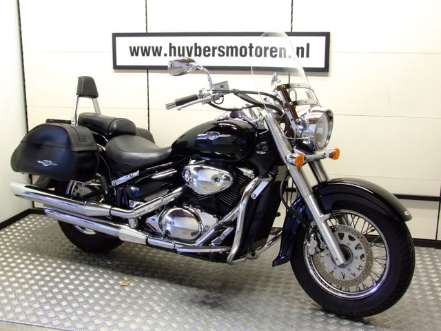 suzuki - intruder-c-800-classic