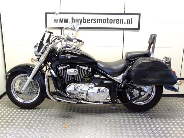 suzuki - intruder-c-800-classic